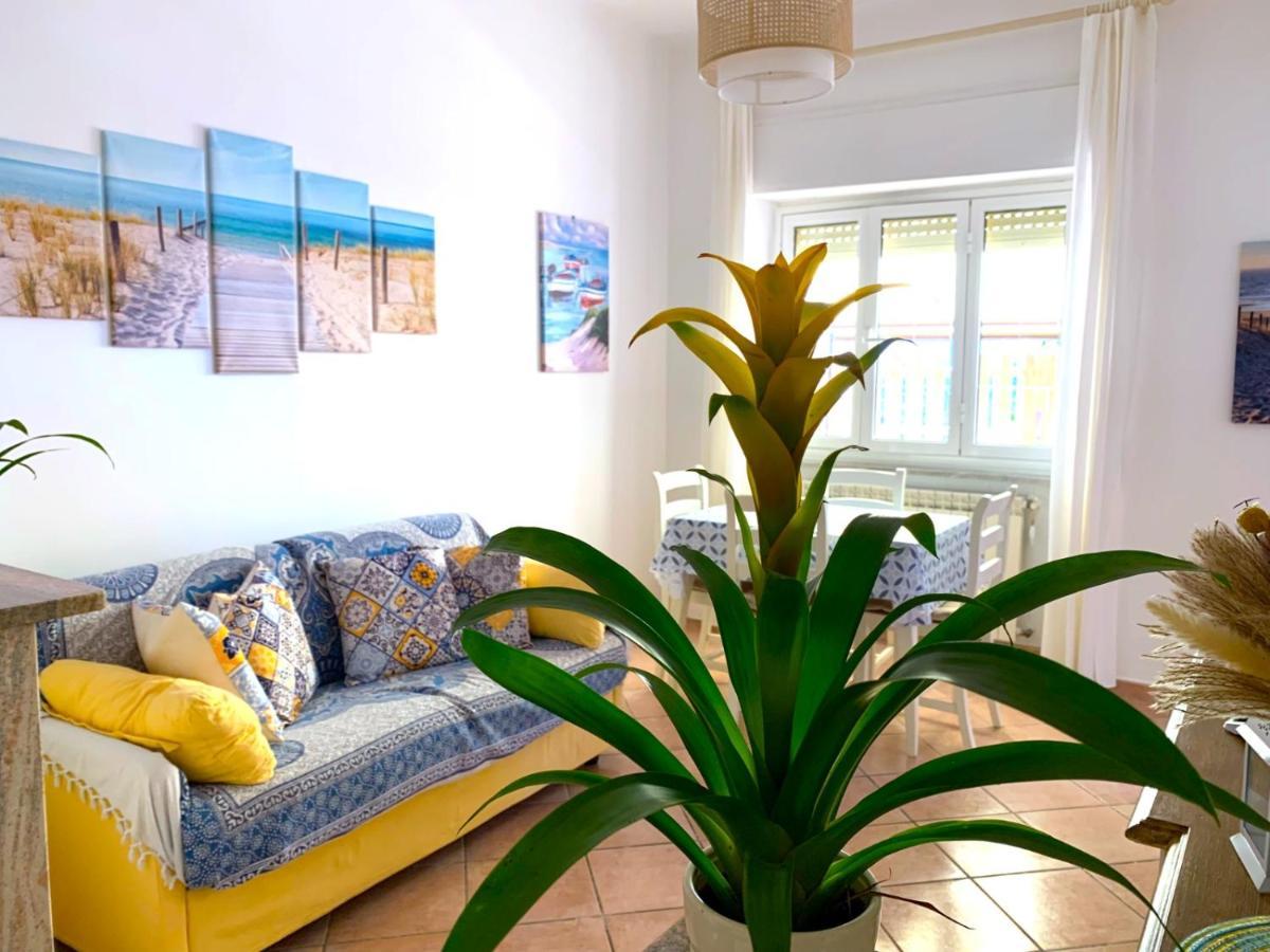 Abbasanta 6 a - due passi dal mare Apartment Passoscuro Bagian luar foto